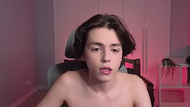 Snapshot of b0y_fantasy chatting on January 2025 09:07:01 PM b0y fantasy online show from January 2025 09:07:01 PM