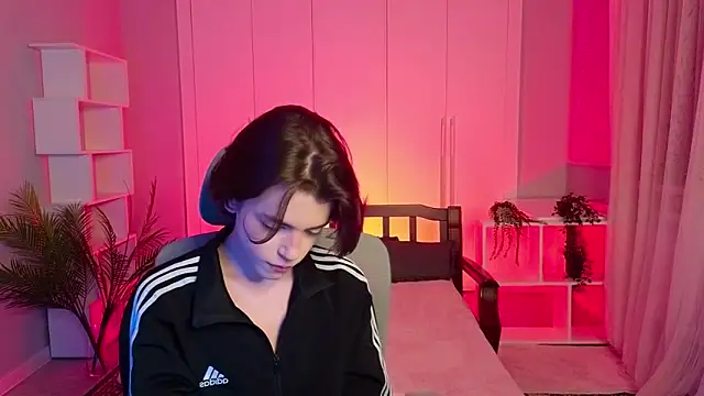 Snapshot of b0y_fantasy chatting on January 2025 06:28:01 PM b0y fantasy online show from January 2025 06:28:01 PM