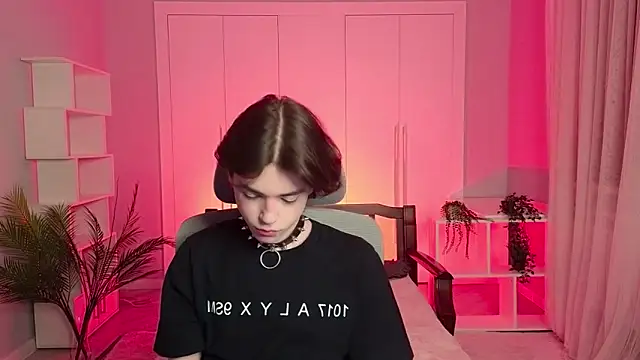 Snapshot of b0y_fantasy chatting on January 2025 04:30:02 PM b0y fantasy online show from January 2025 04:30:02 PM