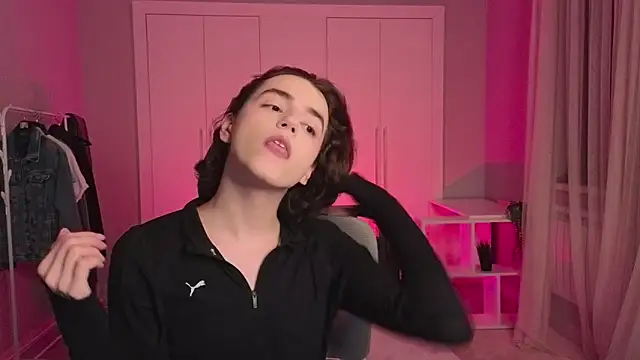 Snapshot of b0y_fantasy chatting on February 2025 04:53:02 PM b0y fantasy online show from February 2025 04:53:02 PM