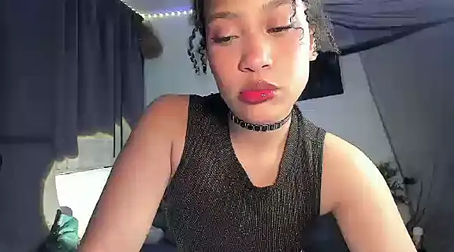 Snapshot of bronwgirl69 chatting on March 2025 04:23:02 AM bronwgirl69 online show from March 2025 04:23:02 AM