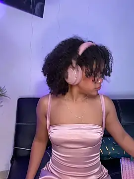 Snapshot of bronwgirl69 chatting on March 2025 06:50:02 PM bronwgirl69 online show from March 2025 06:50:02 PM