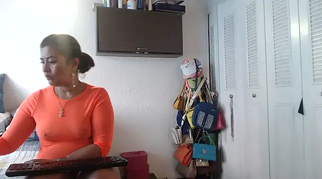 CamilaLix online show from January 2025 06:41:02 PM