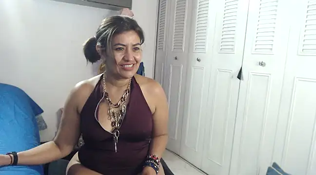 CamilaLix online show from January 2025 12:18:01 AM