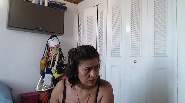 CamilaLix online show from January 2025 03:24:01 PM