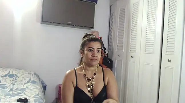 CamilaLix online show from February 2025 02:55:01 AM