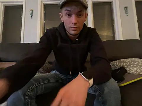 Snapshot of Trystan_Spellman chatting on April 2026 06:43:02 AM Trystan Spellman online show from April 2026 06:43:02 AM
