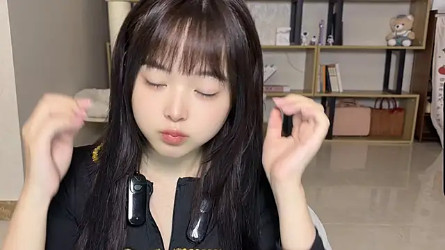 Snapshot of Chenjing0 chatting on October 2025 02:31:02 AM Chenjing0 online show from October 2025 02:31:02 AM