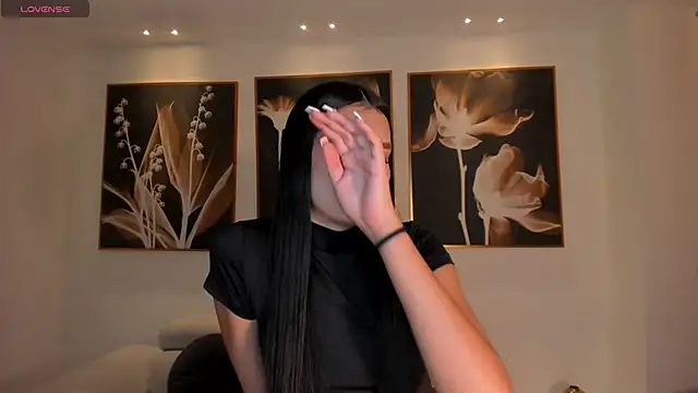 NiaSalvatore online show from March 2025 02:54:02 PM