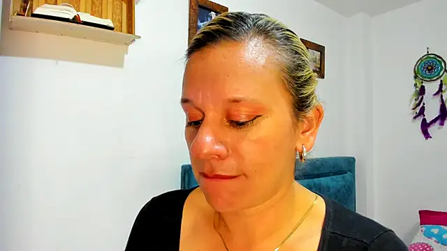 sofi saliva2511 online show from January 2025 02:51:02 AM