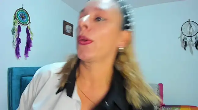 sofi saliva2511 online show from February 2025 10:19:01 PM