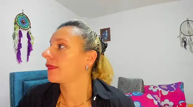 sofi saliva2511 online show from February 2025 01:46:02 AM