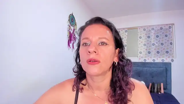 sofi saliva2511 online show from May 2026 06:35:01 PM