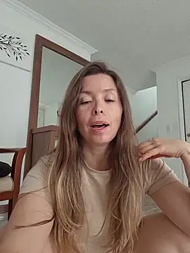 karina warthon online show from June 2026 05:37:01 PM