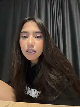 miaceleste online show from November 2025 05:51:02 PM