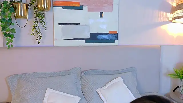 AbieHills online show from November 2025 11:21:02 AM