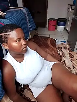 Snapshot of KMbesxxx chatting on December 2025 11:59:01 AM KMbesxxx online show from December 2025 11:59:01 AM