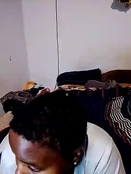 Snapshot of KMbesxxx chatting on December 2025 07:53:02 PM KMbesxxx online show from December 2025 07:53:02 PM