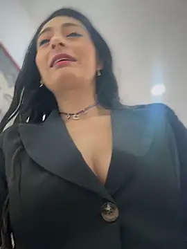 BELLA--26 online show from October 2025 01:45:01 PM