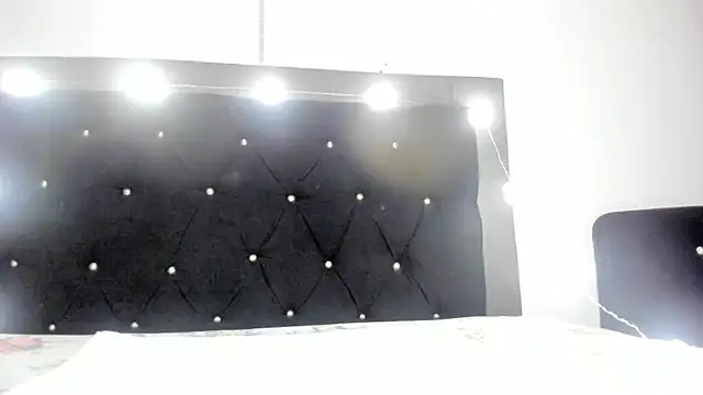 Snapshot of violetadumsper chatting on March 2026 03:45:02 AM violetadumsper online show from March 2026 03:45:02 AM