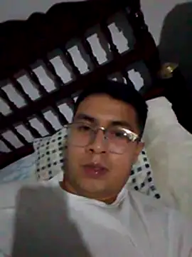 Snapshot of RODRI_POLLADURA chatting on November 2025 01:59:02 AM RODRI POLLADURA online show from November 2025 01:59:02 AM