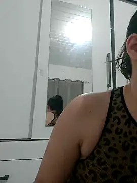 Snapshot of camillebr chatting on December 2025 12:04:01 AM camillebr online show from December 2025 12:04:01 AM