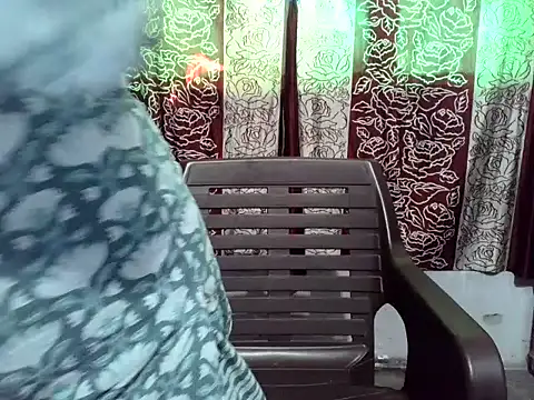 SIYA MAVI online show from November 2025 07:29:02 AM