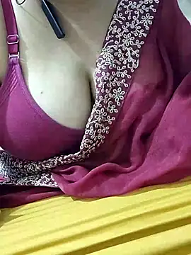 Snapshot of mallupriyapriya chatting on March 2026 08:21:02 AM mallupriyapriya online show from March 2026 08:21:02 AM