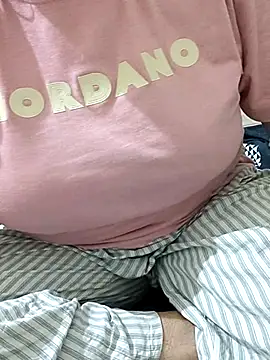 Snapshot of mallupriyapriya chatting on March 2026 05:50:02 PM mallupriyapriya online show from March 2026 05:50:02 PM