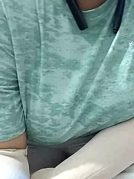 Snapshot of mallupriyapriya chatting on March 2026 05:55:01 AM mallupriyapriya online show from March 2026 05:55:01 AM