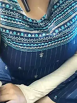 Snapshot of mallupriyapriya chatting on March 2026 08:08:01 AM mallupriyapriya online show from March 2026 08:08:01 AM