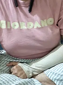 Snapshot of mallupriyapriya chatting on March 2026 06:25:01 PM mallupriyapriya online show from March 2026 06:25:01 PM