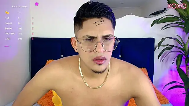 Snapshot of twinkmilk_ chatting on January 2025 12:07:01 PM twinkmilk online show from January 2025 12:07:01 PM