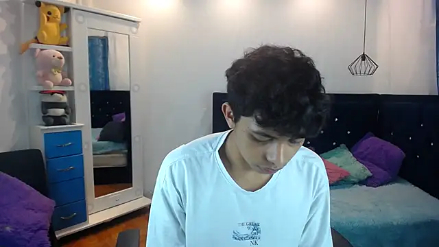 Snapshot of twinkmilk_ chatting on March 2025 09:29:01 PM twinkmilk online show from March 2025 09:29:01 PM