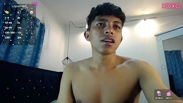 Snapshot of twinkmilk_ chatting on March 2025 05:10:02 AM twinkmilk online show from March 2025 05:10:02 AM