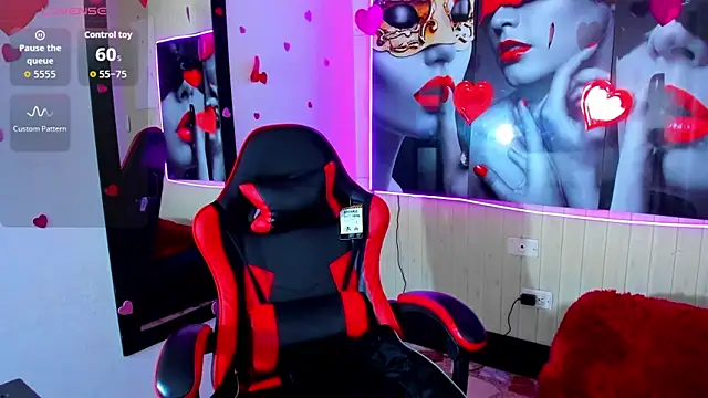 Snapshot of Anniee_x chatting on March 2026 12:44:01 PM Anniee x online show from March 2026 12:44:01 PM