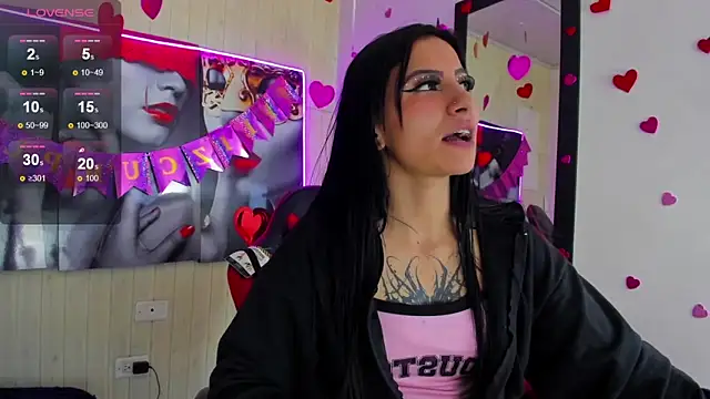 Snapshot of Anniee_x chatting on March 2026 12:44:02 PM Anniee x online show from March 2026 12:44:02 PM