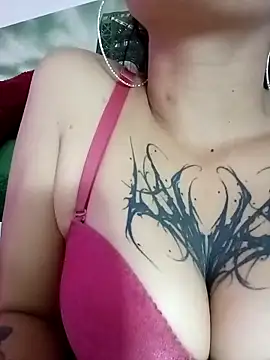 Anniee x online show from May 2026 01:06:01 PM