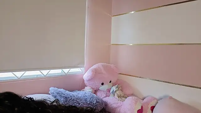 Charlotte  Miller online show from October 2025 11:33:02 AM