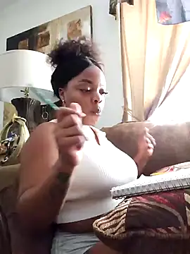 Snapshot of Sade_summer chatting on January 2025 07:32:02 PM Sade summer online show from January 2025 07:32:02 PM
