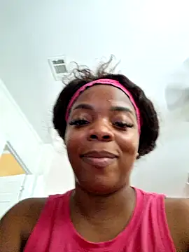 Snapshot of Sade_summer chatting on February 2025 05:53:02 PM Sade summer online show from February 2025 05:53:02 PM