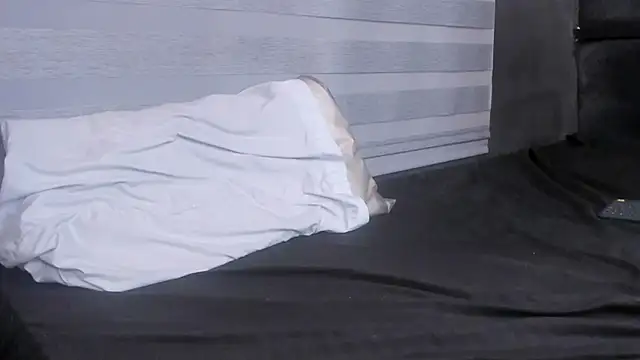 Snapshot of adam_piarse01 chatting on March 2025 09:02:02 AM adam piarse01 online show from March 2025 09:02:02 AM