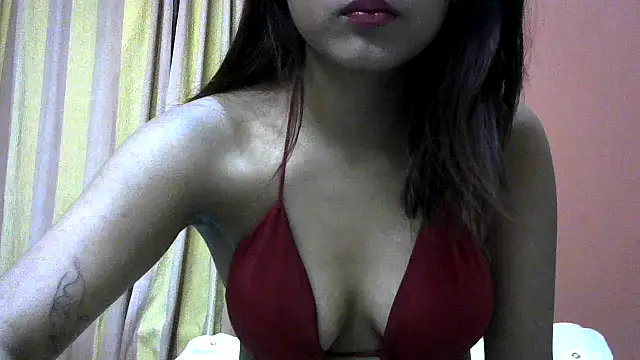 Snapshot of privi_pavvy chatting on March 2025 02:18:02 PM privi pavvy online show from March 2025 02:18:02 PM