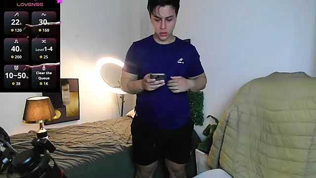 Snapshot of Thom_Ohtani chatting on February 2026 09:01:01 PM Thom Ohtani online show from February 2026 09:01:01 PM