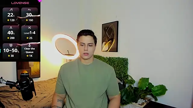 Snapshot of Thom_Ohtani chatting on February 2026 09:24:01 PM Thom Ohtani online show from February 2026 09:24:01 PM