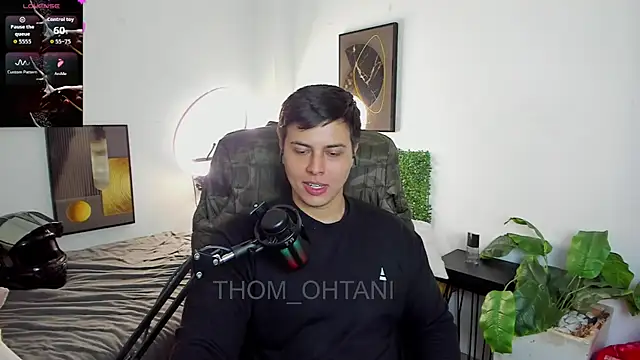 Snapshot of Thom_Ohtani chatting on February 2026 07:15:01 PM Thom Ohtani online show from February 2026 07:15:01 PM