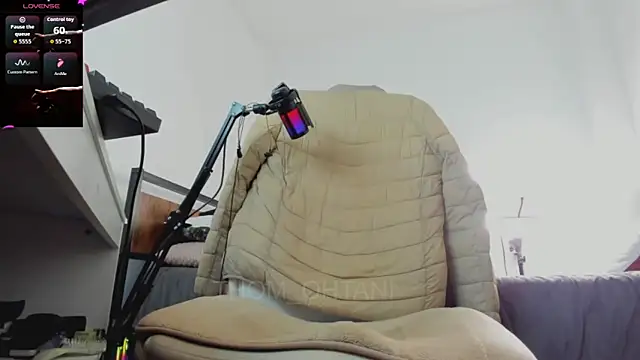 Snapshot of Thom_Ohtani chatting on March 2026 02:19:02 AM Thom Ohtani online show from March 2026 02:19:02 AM