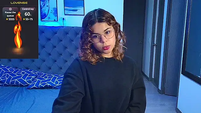 Snapshot of stellaallen24 chatting on March 2025 08:57:01 PM stellaallen24 online show from March 2025 08:57:01 PM