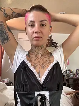 Izy cute  online show from November 2025 04:39:01 PM