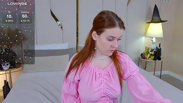 EllieGarson online show from November 2025 05:23:01 PM